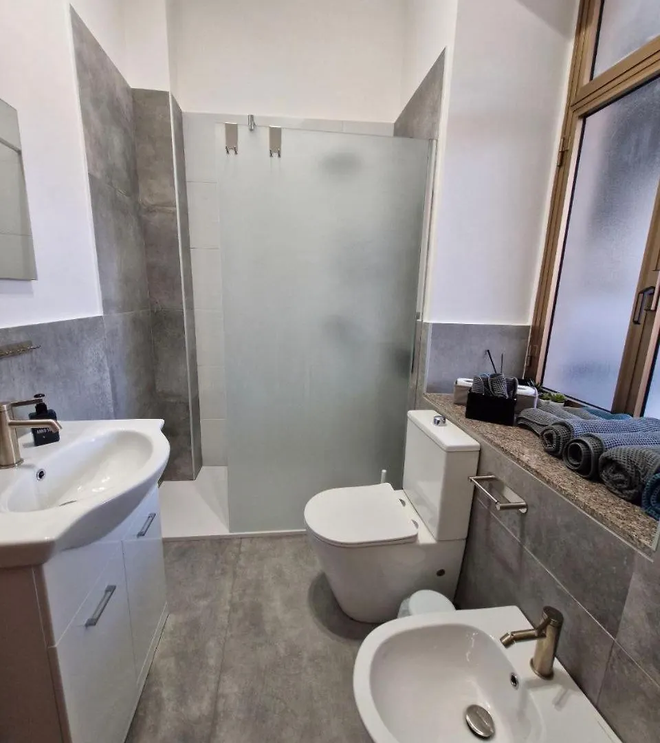 Appartamento Casa della Lettera Aeroporto di Catania Fontana Rossa Italia